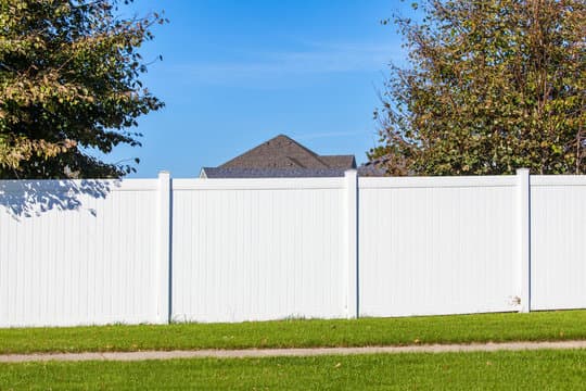 Professional vinyl fence installation in Louisville KY