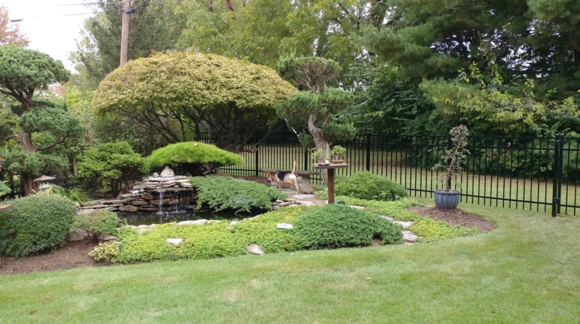 Custom backyard aluminum fence installation Louisville KY - Smith Fence Co.