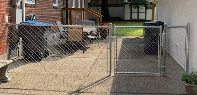 Professional shadow box fence construction Louisville KY services